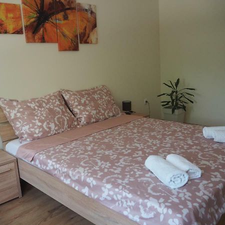 Apartment Marija Сремська Митровиця Екстер'єр фото