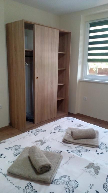 Apartment Marija Сремська Митровиця Екстер'єр фото