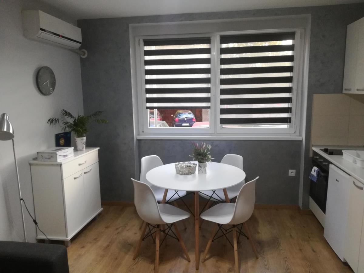 Apartment Marija Сремська Митровиця Екстер'єр фото